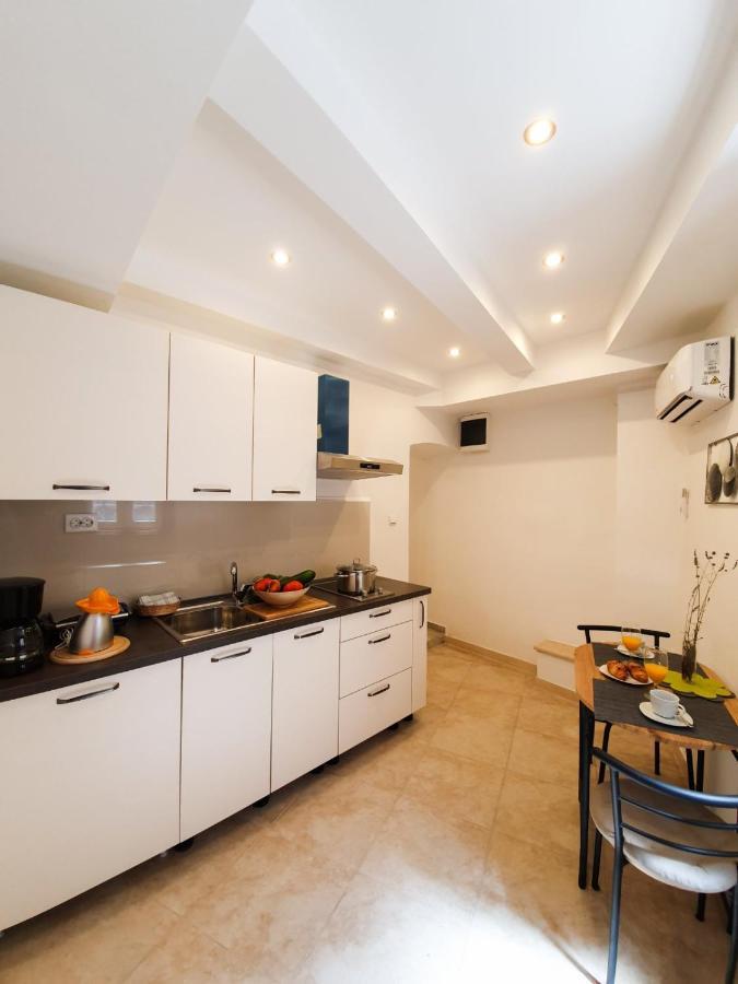 Apartament Colosseum View プーラ エクステリア 写真